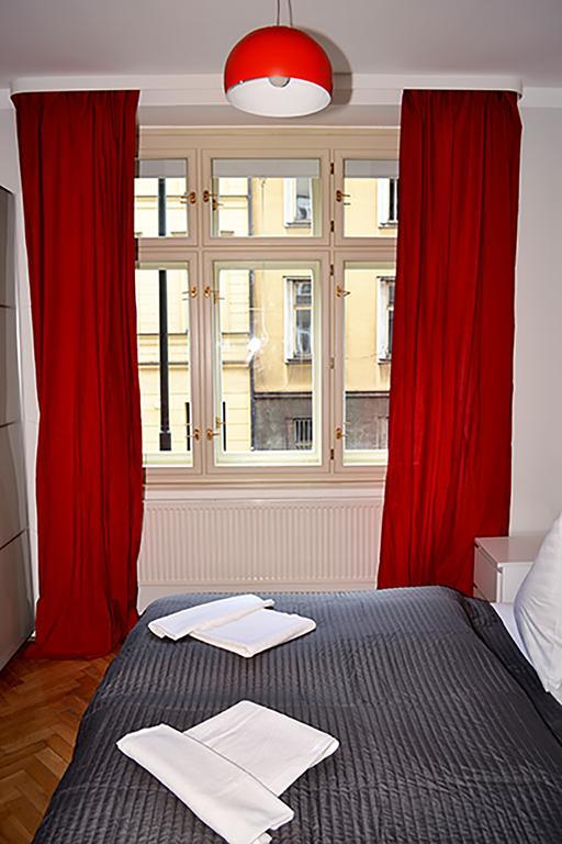 Classic 2Bdr Suite By Ruterra Praha Bagian luar foto