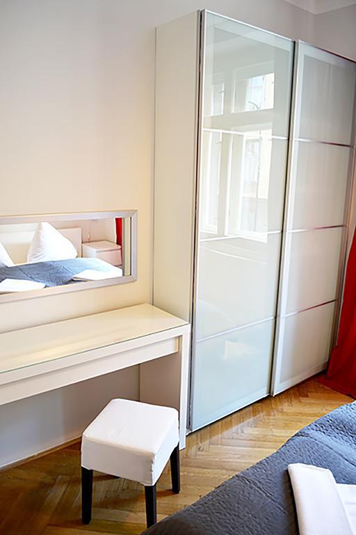 Classic 2Bdr Suite By Ruterra Praha Bagian luar foto